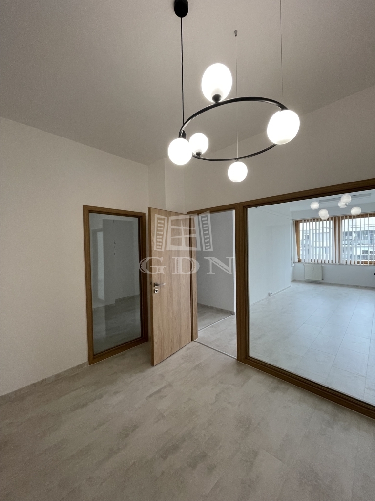 For rent Szeged Office