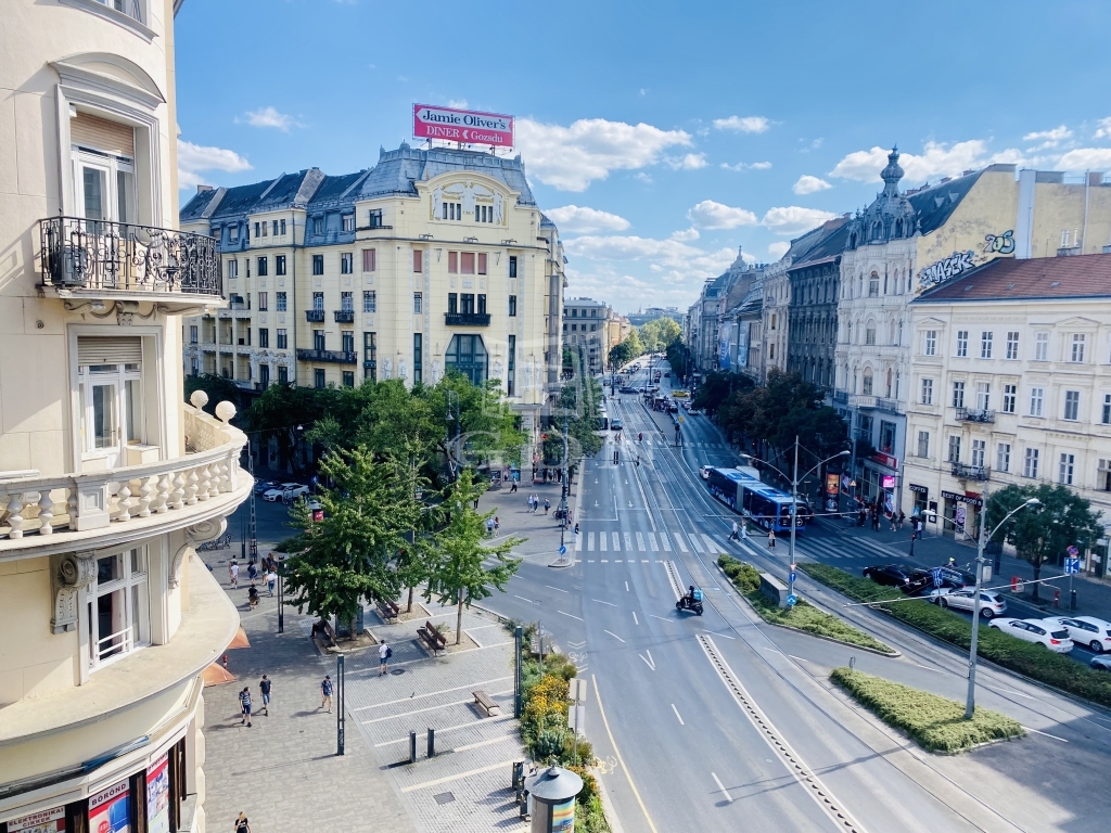 Продается Budapest VII. kerület Квартира (кирпичная)